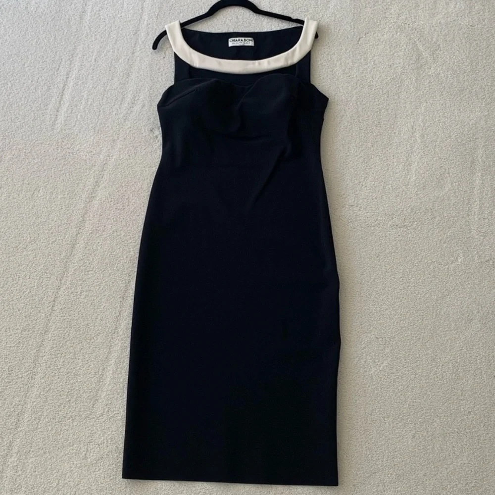 Chiara Boni Black Cocktail Dress w/White detail - Picture 5 of 6